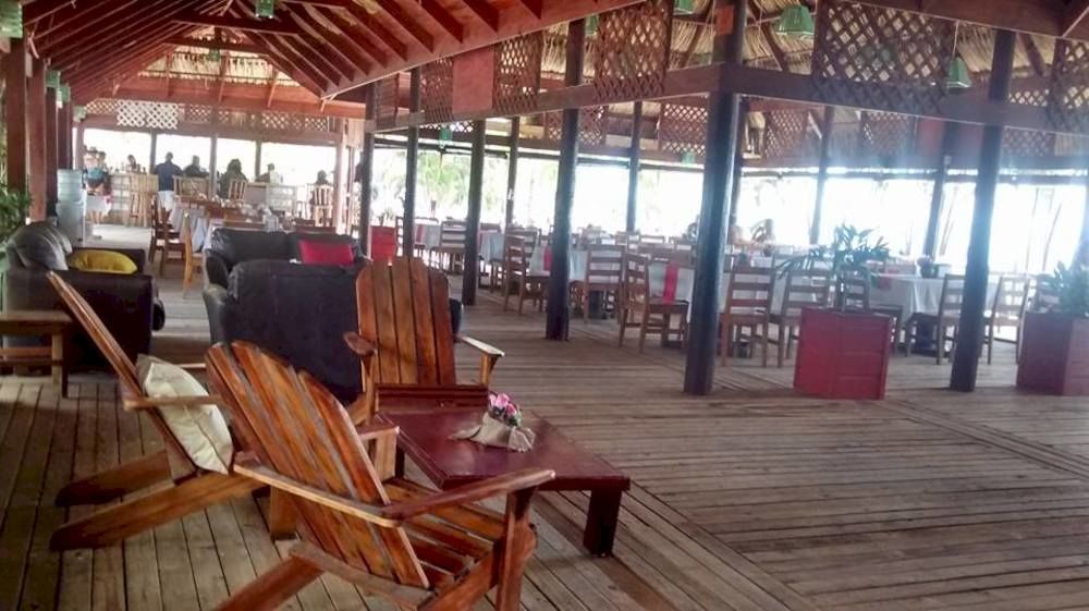 Las Palmas Beach Hotel Dixon Cove Eksteriør bilde