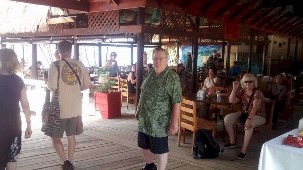 Las Palmas Beach Hotel Dixon Cove Eksteriør bilde